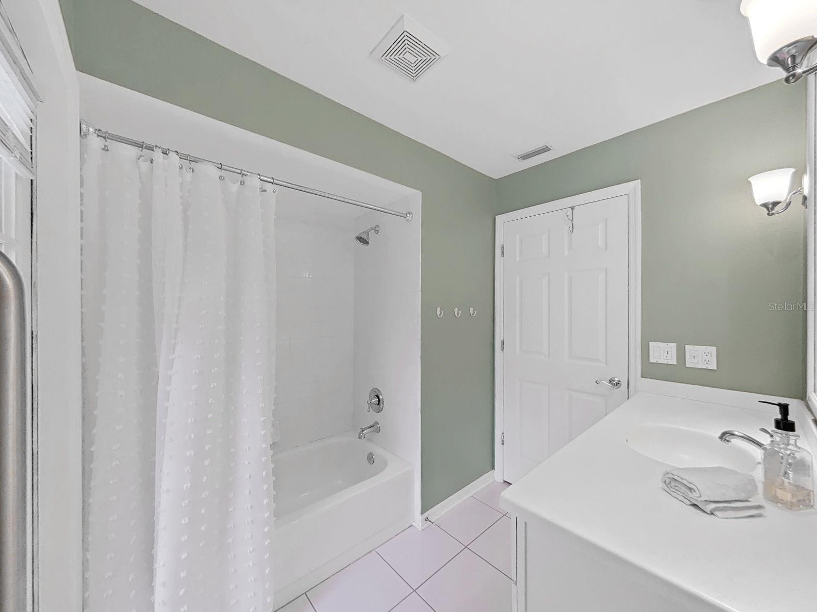 611 TOMOKA DR — photo 36