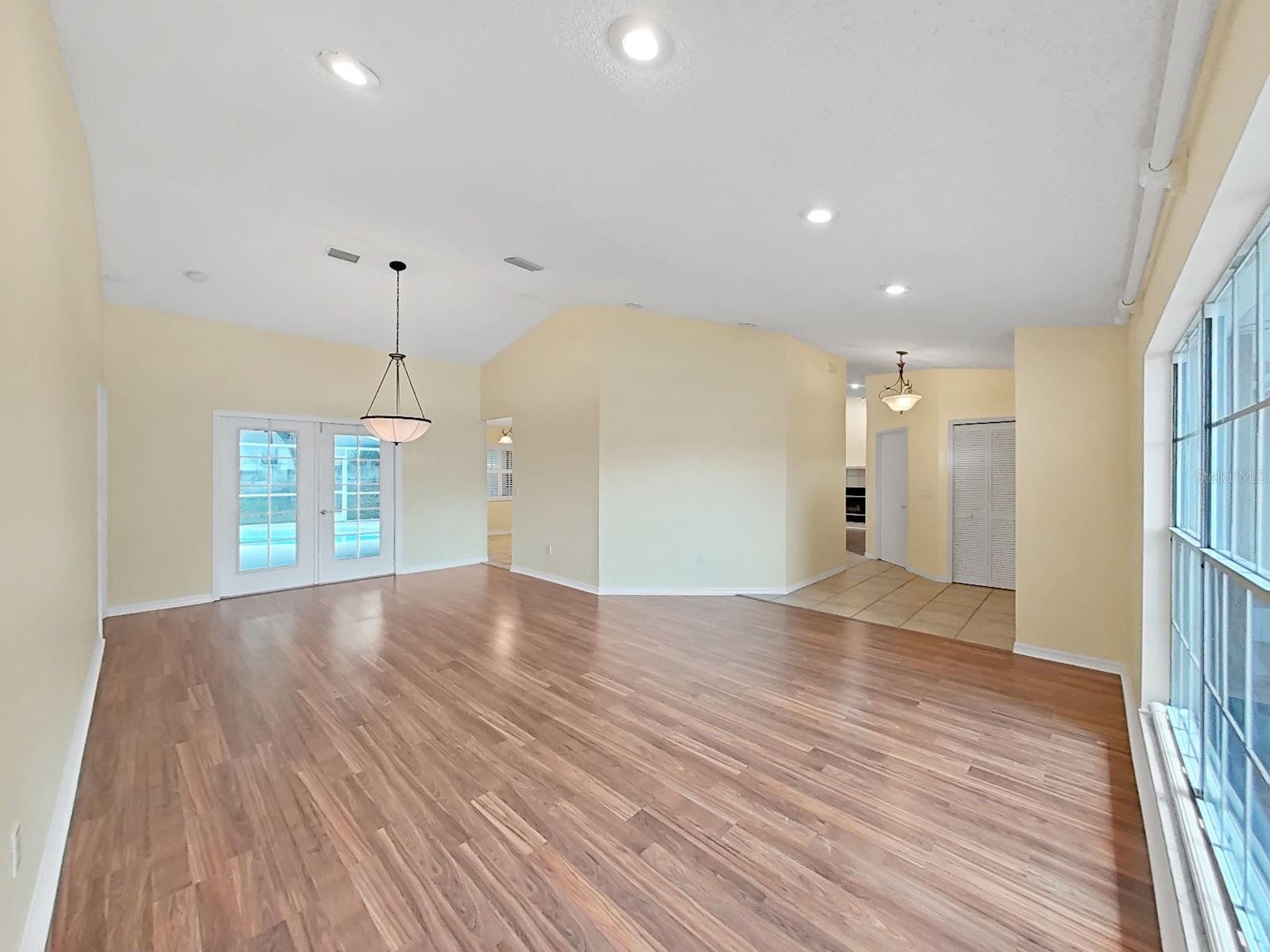 611 TOMOKA DR — photo 9