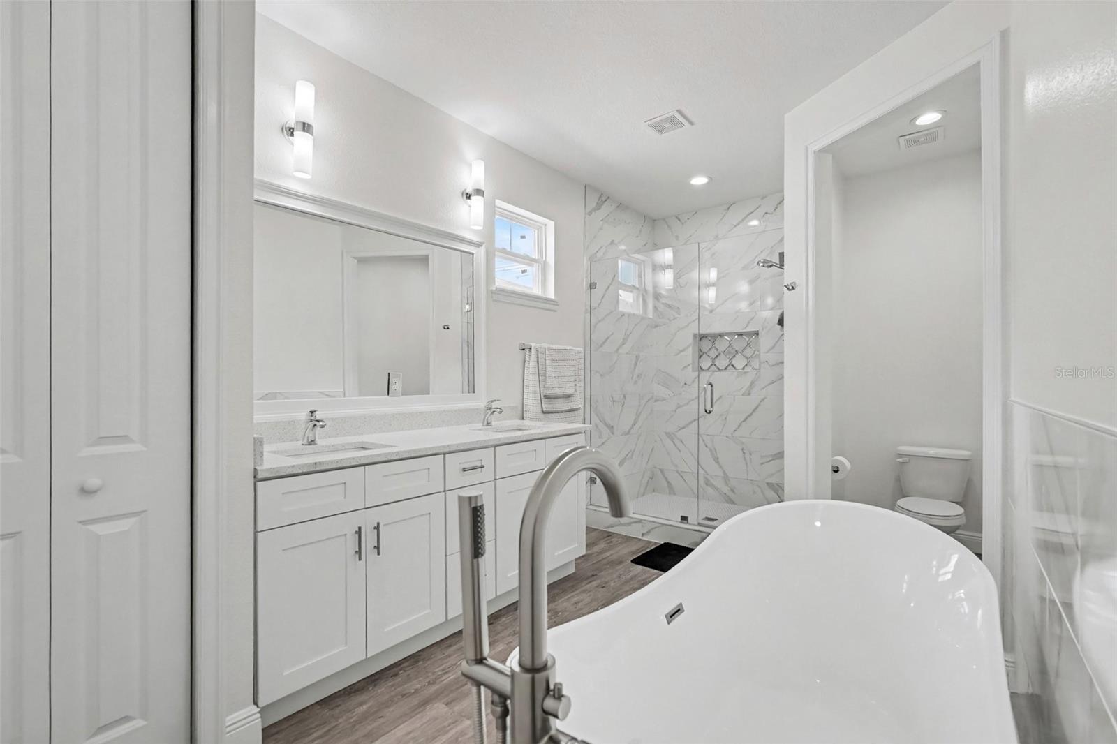 8307 N GOMEZ AVE — photo 14
