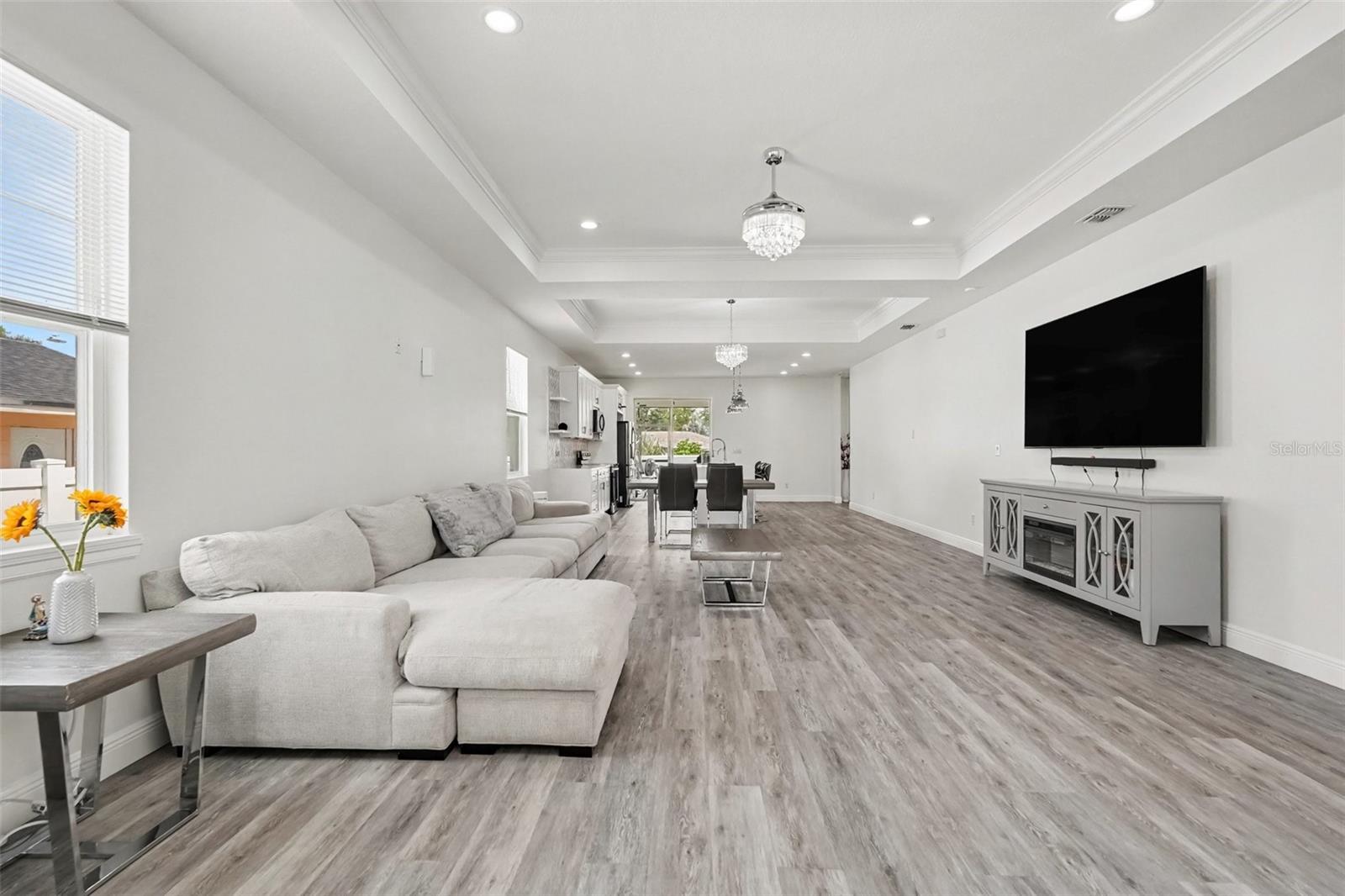 8307 N GOMEZ AVE — photo 18