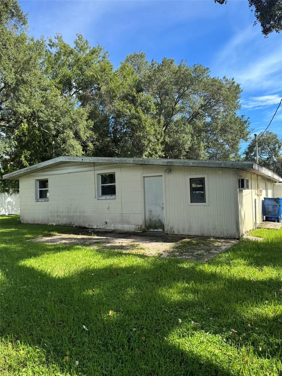 3033 KAREN AVE — photo 14