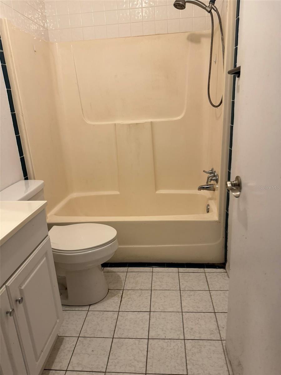 3033 KAREN AVE — photo 9