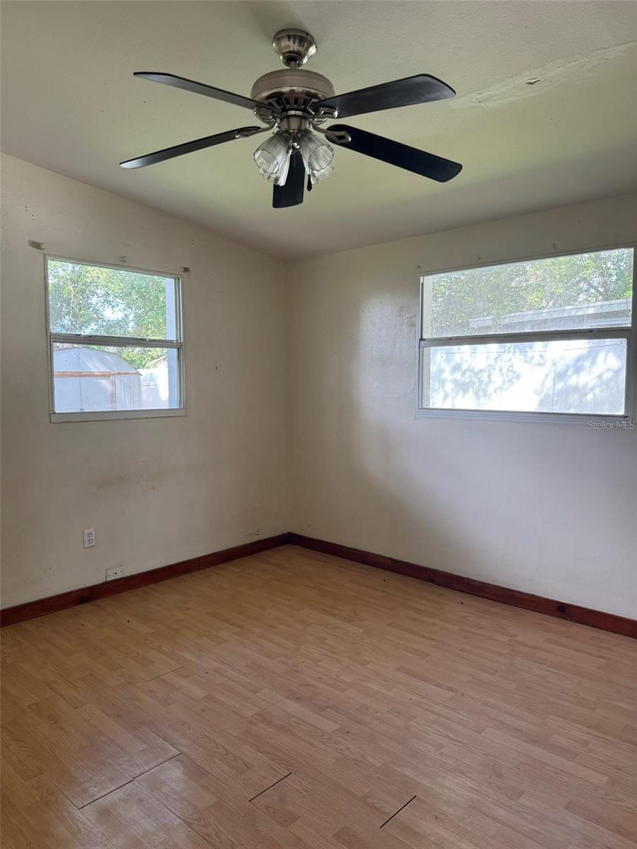 3033 KAREN AVE — photo 11