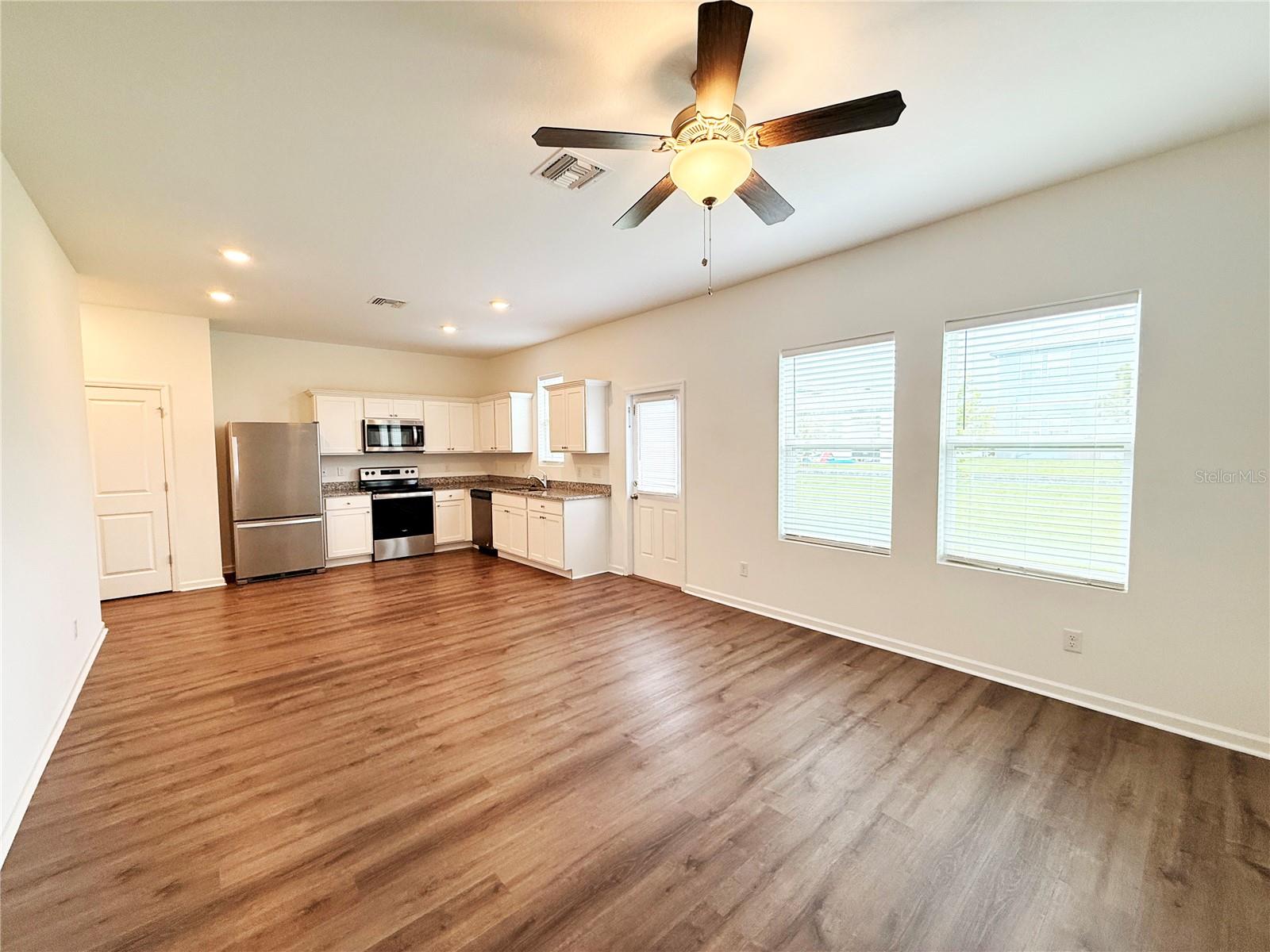 35409 WHITE WATER LILY WAY — photo 8