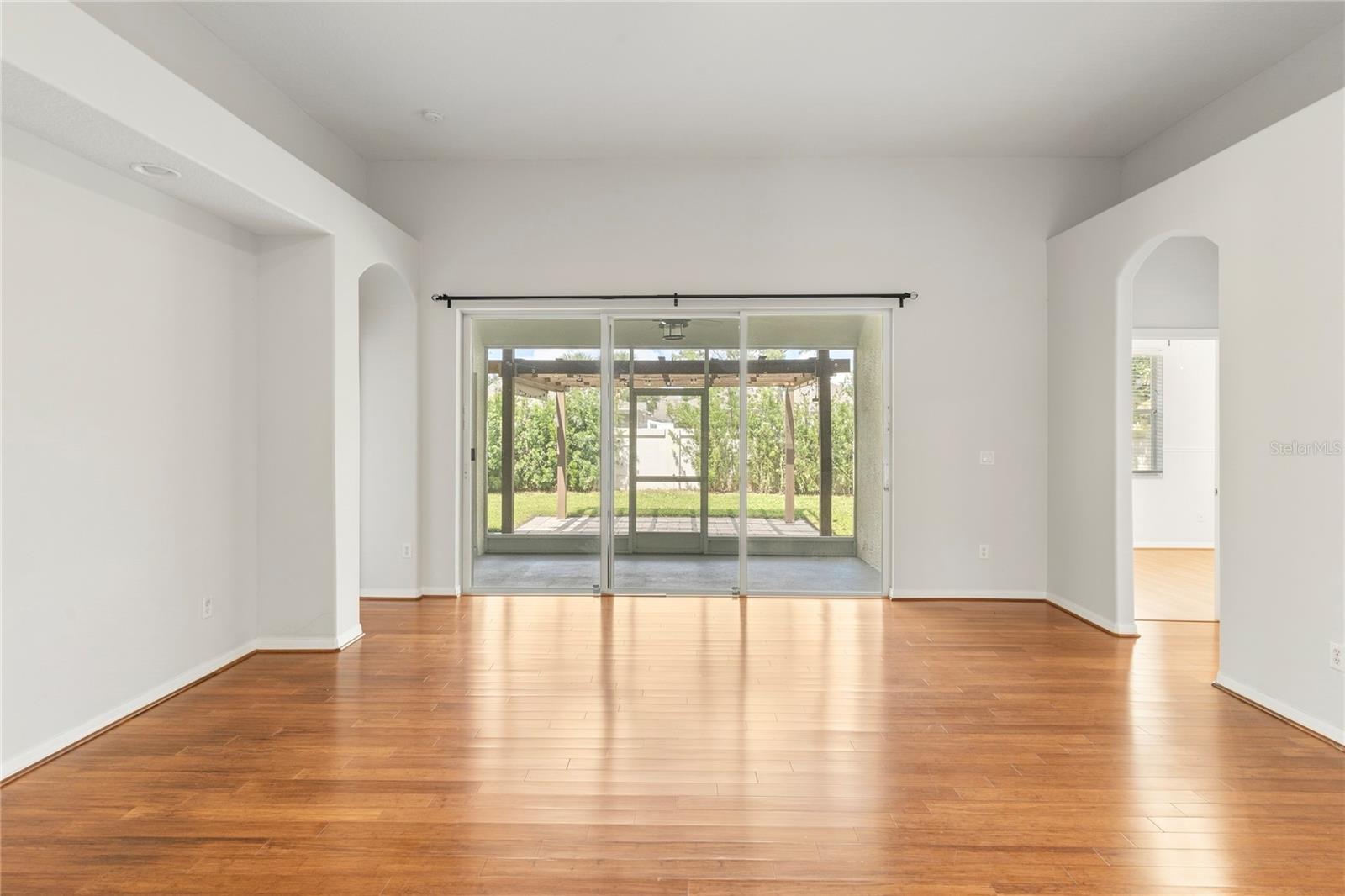 31203 ANNISTON DR — photo 4