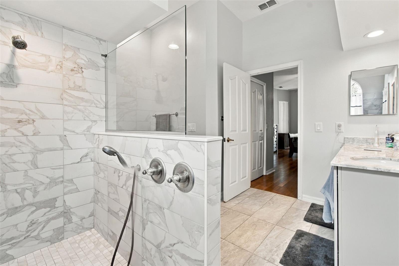 22420 SHORESIDE DR — photo 39