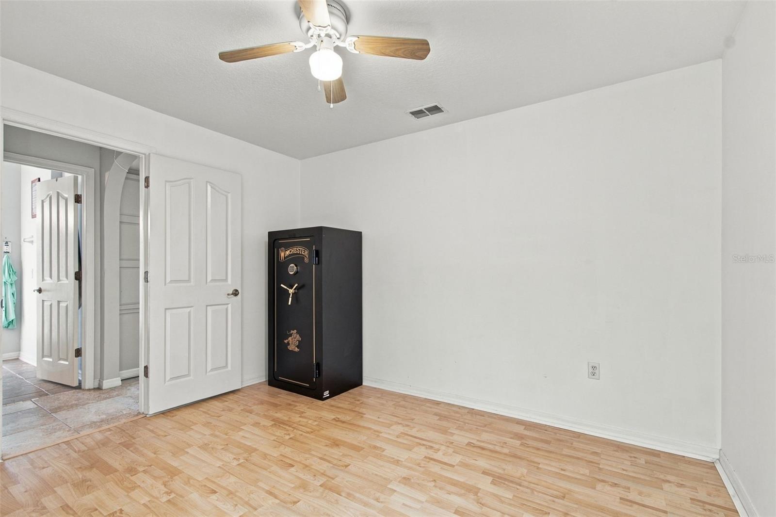 22420 SHORESIDE DR — photo 42