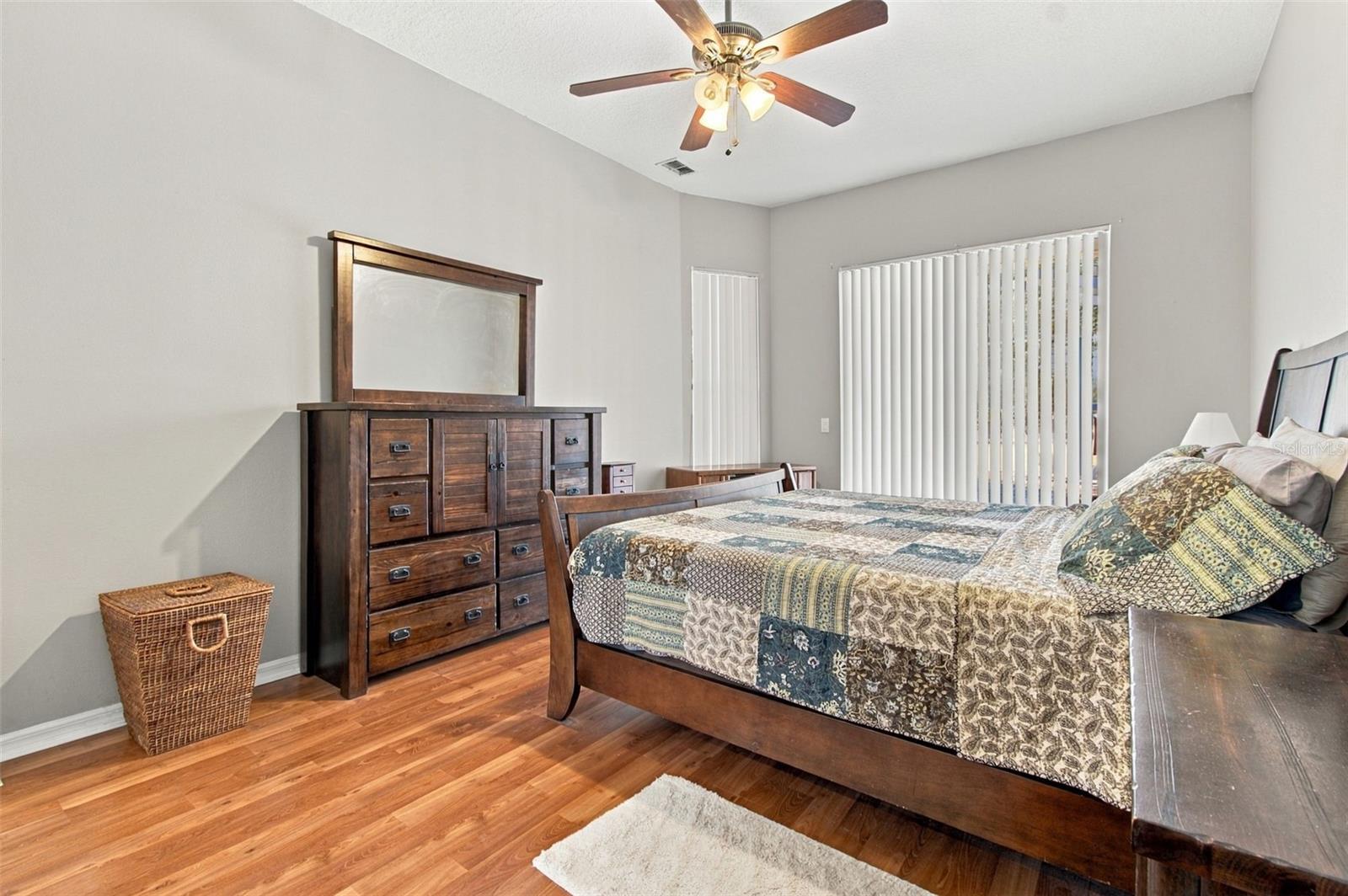 22420 SHORESIDE DR — photo 32