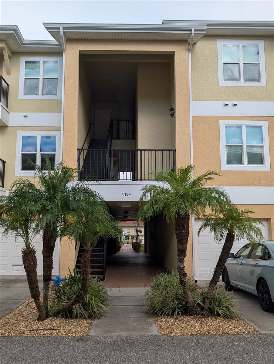 6394 BANYAN BLVD #201 — photo 2