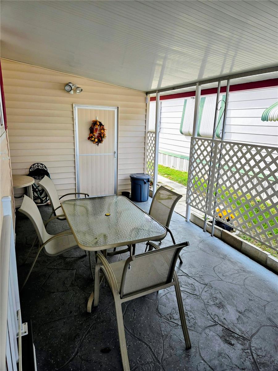 6245 QUALITY LN — photo 2
