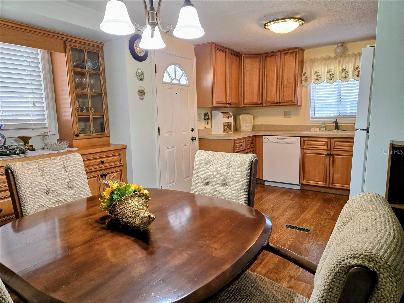 6245 QUALITY LN — photo 14