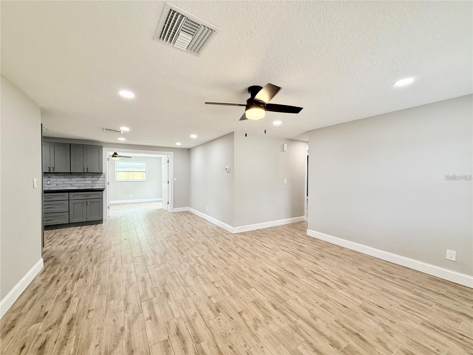 8648 78TH PL — photo 8