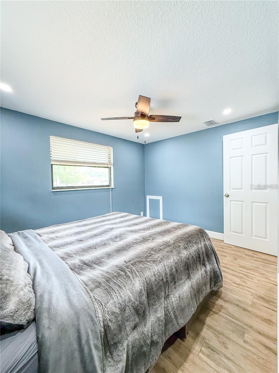 8648 78TH PL — photo 18