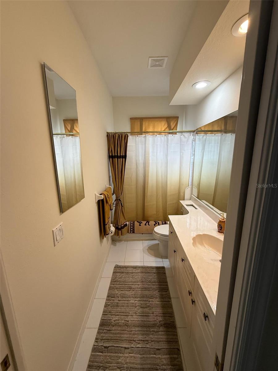 4398 SUMMERTREE RD — photo 13