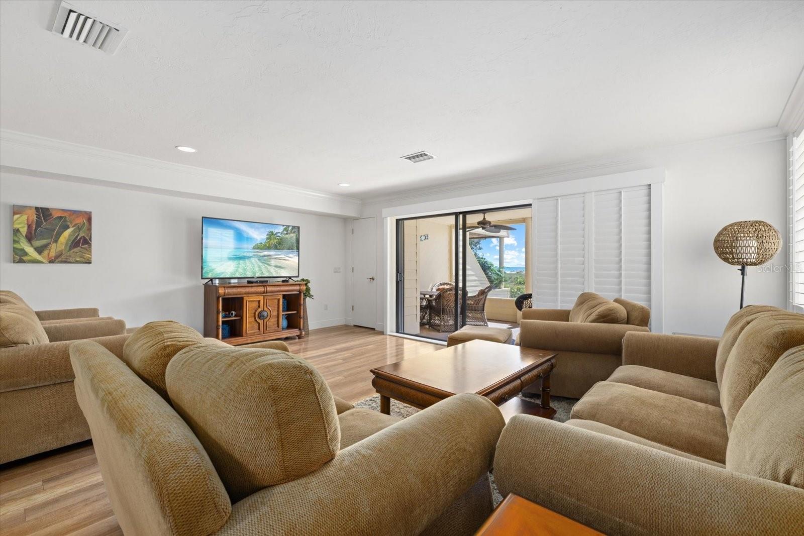 548 BEACH RD #A — photo 14