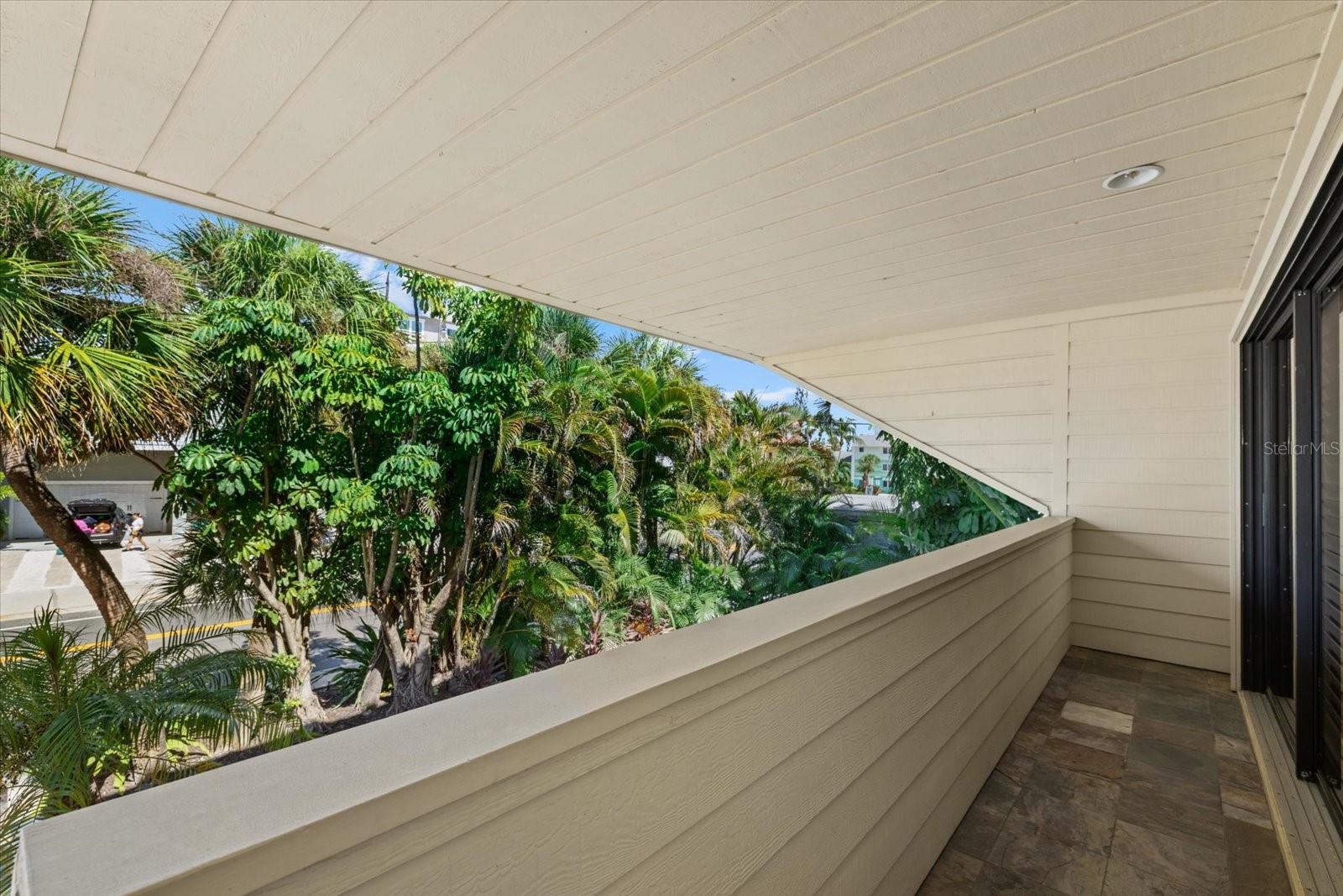 548 BEACH RD #A — photo 32