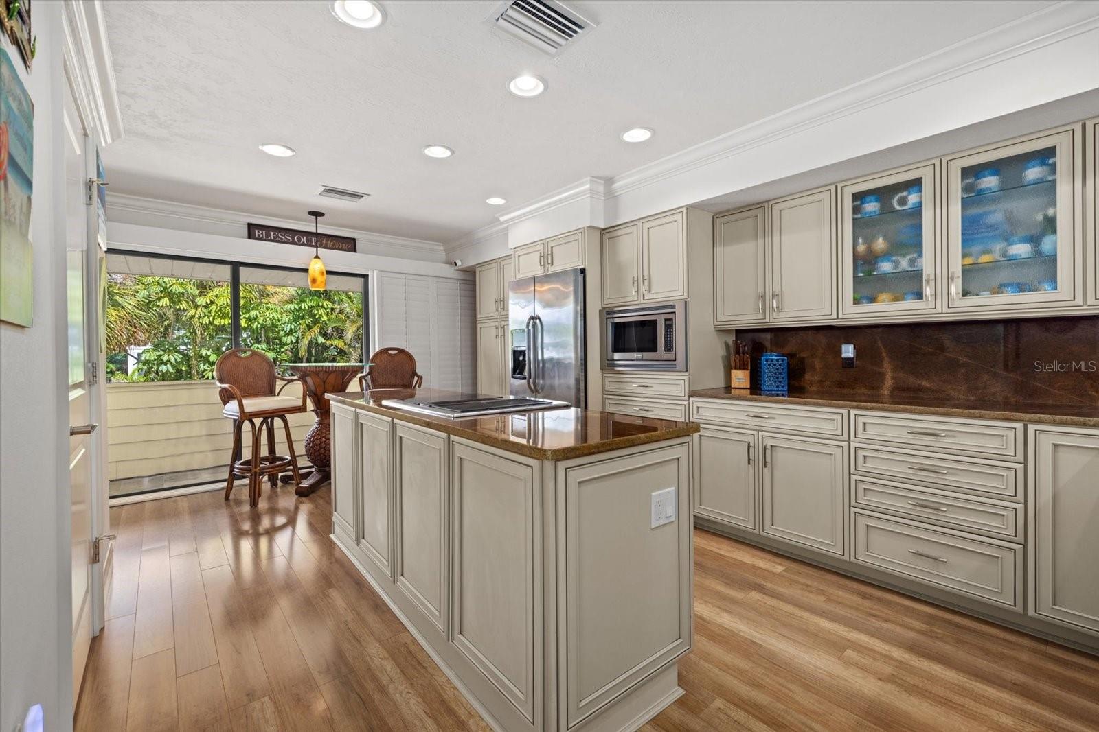 548 BEACH RD #A — photo 6