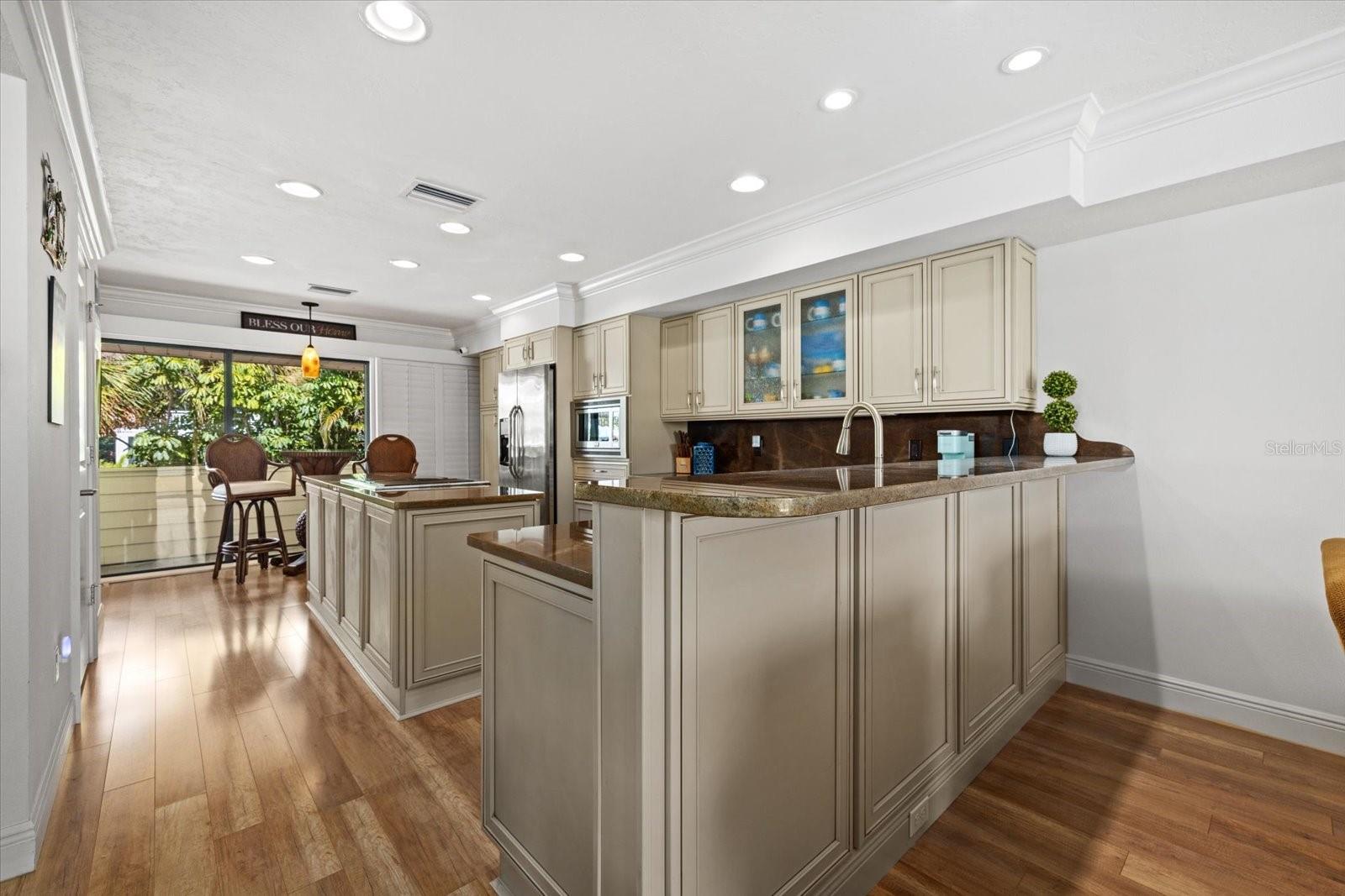 548 BEACH RD #A — photo 12