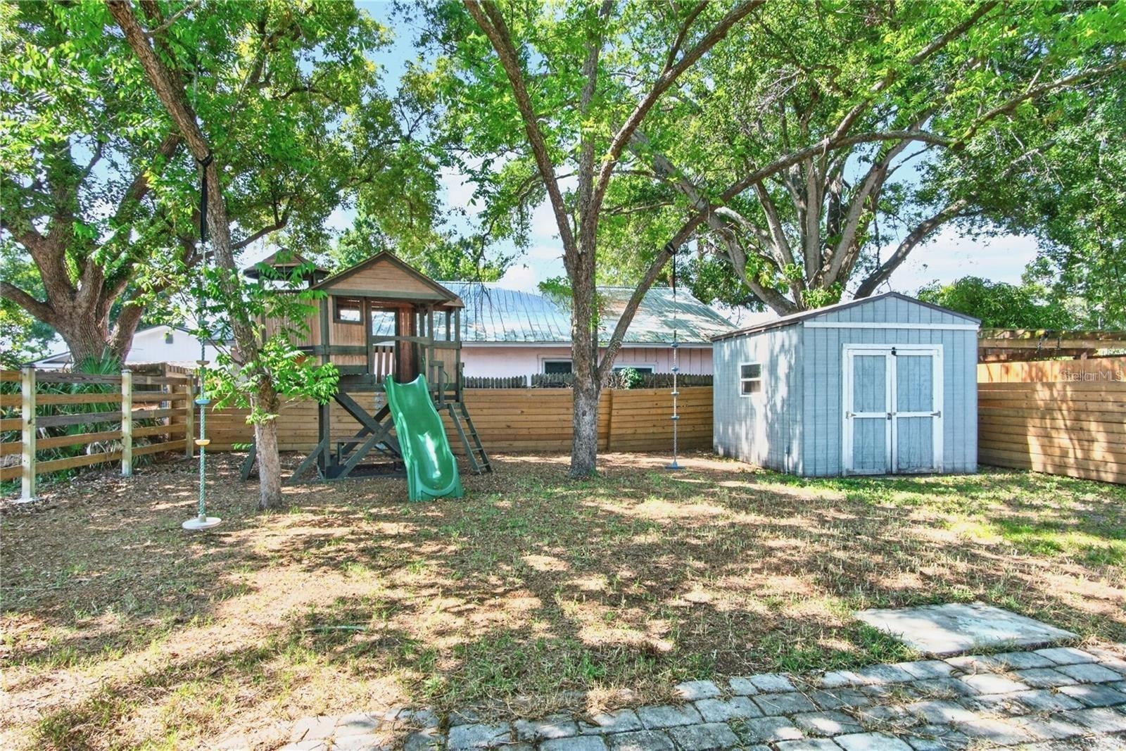 3608 W CARMEN ST — photo 22