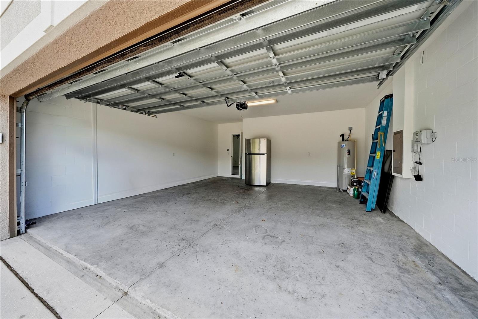 13904 ARBOR PINES DR — photo 33