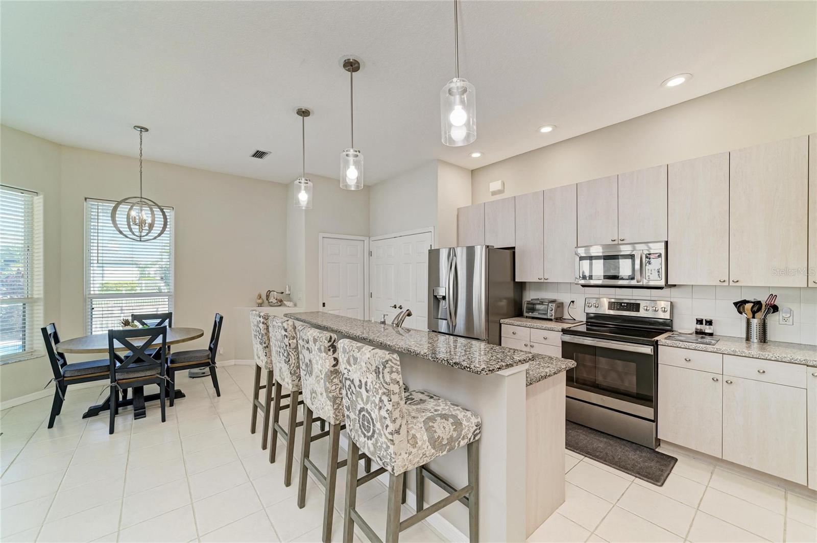 4727 COMPASS DR — photo 12