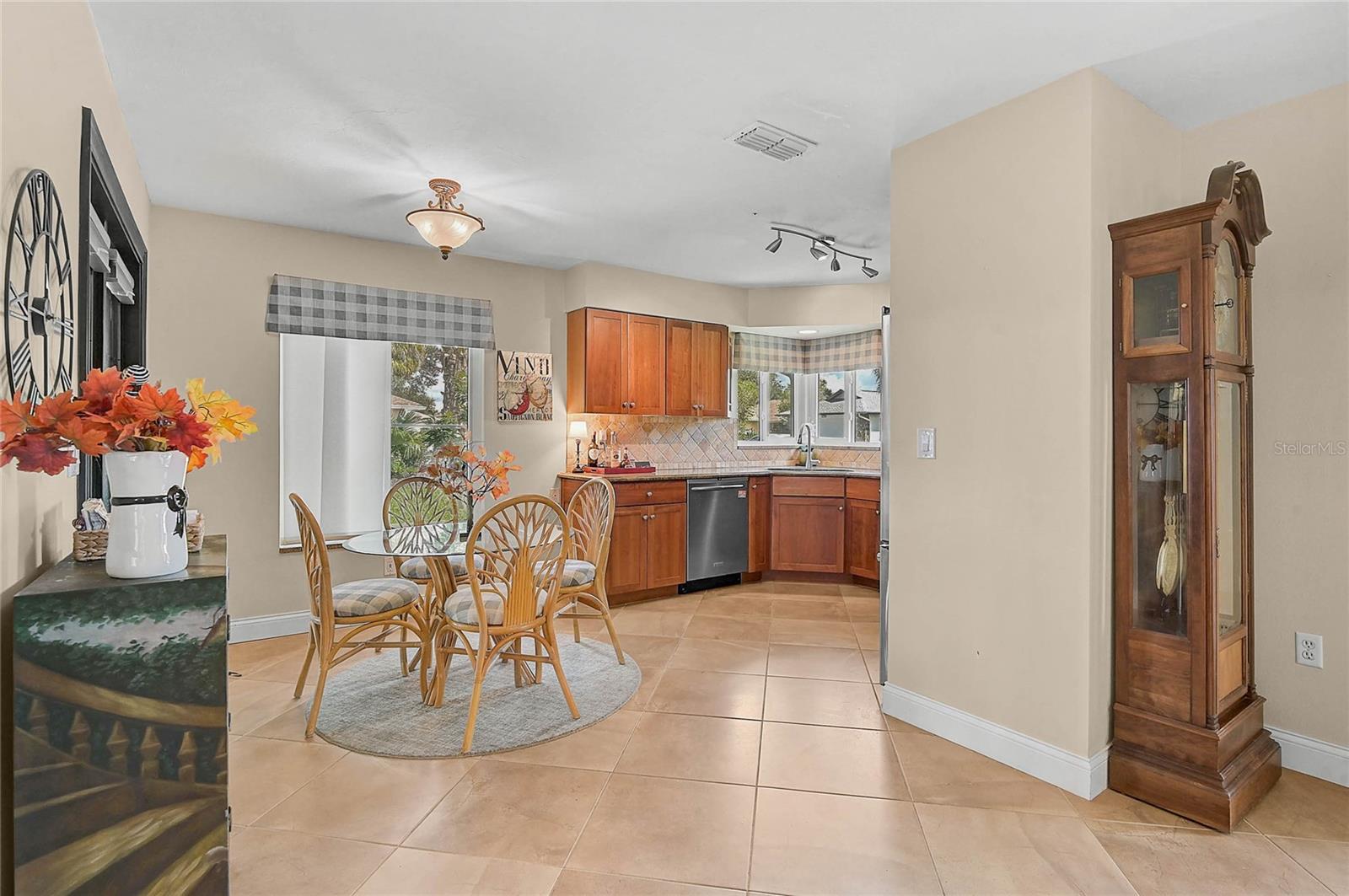 3216 MEADOW RUN DR — photo 7