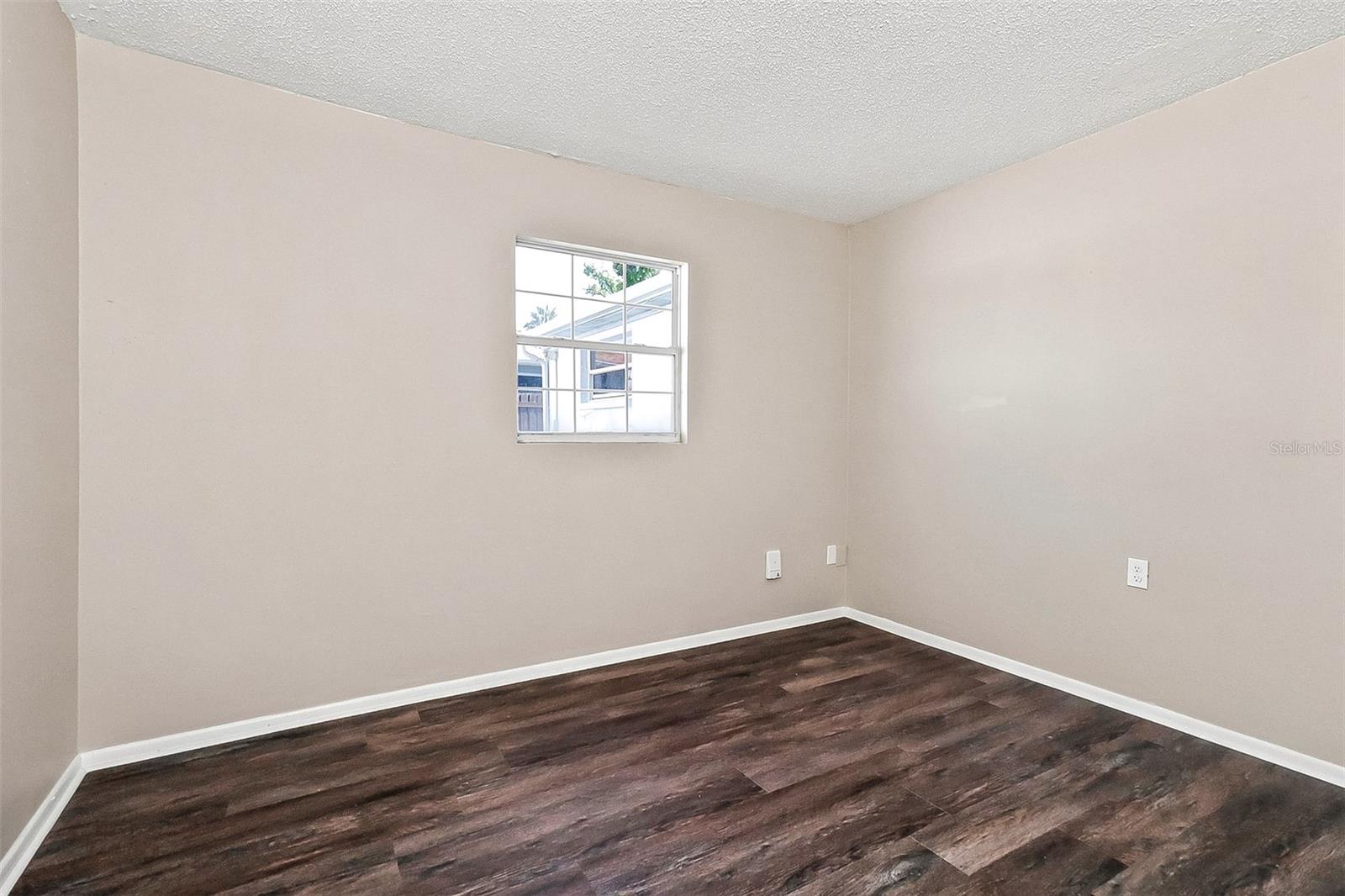 6452 LANGSTON AVE — photo 9
