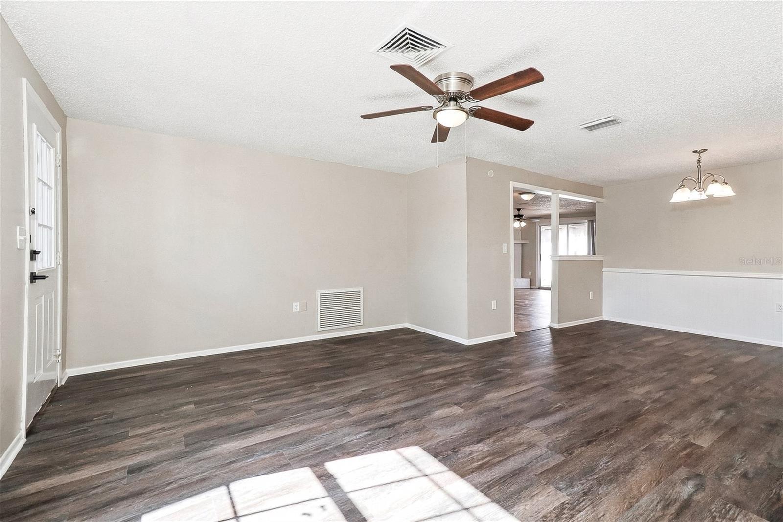 6452 LANGSTON AVE — photo 3