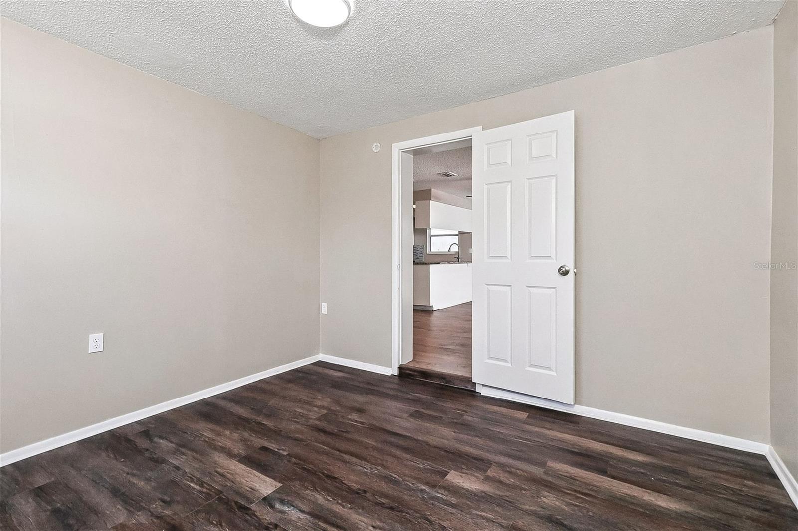 6452 LANGSTON AVE — photo 10