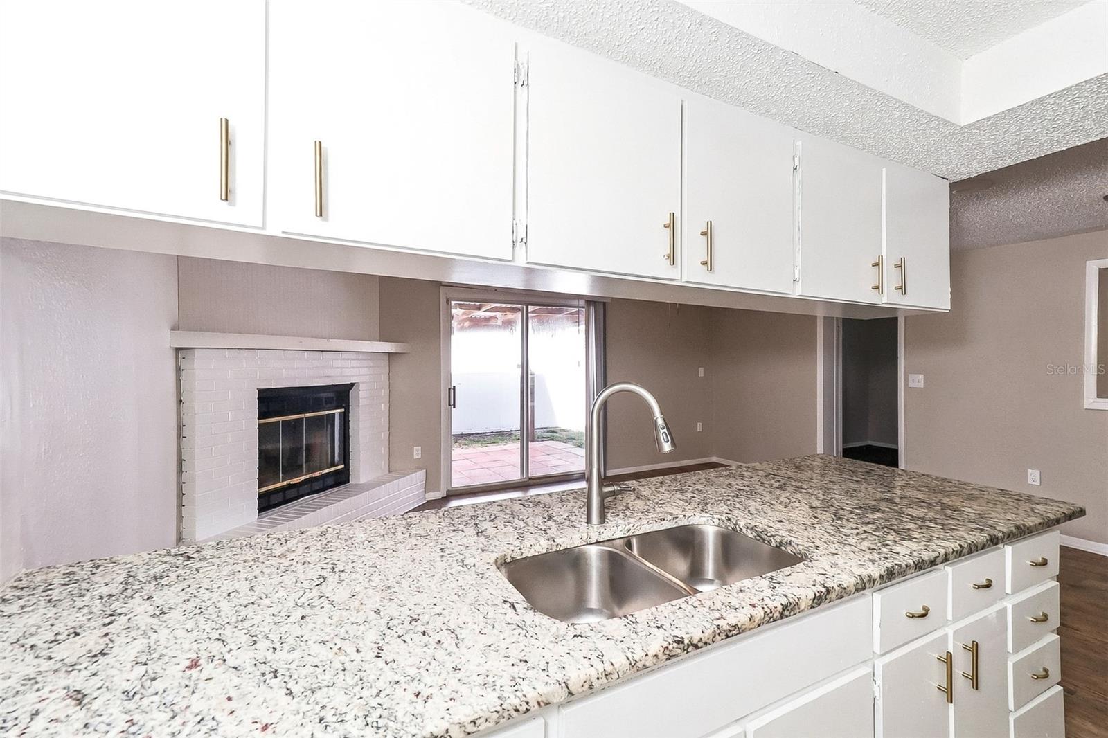 6452 LANGSTON AVE — photo 13