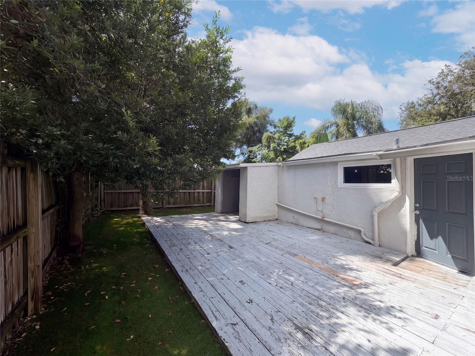 212 W HIAWATHA ST — photo 13