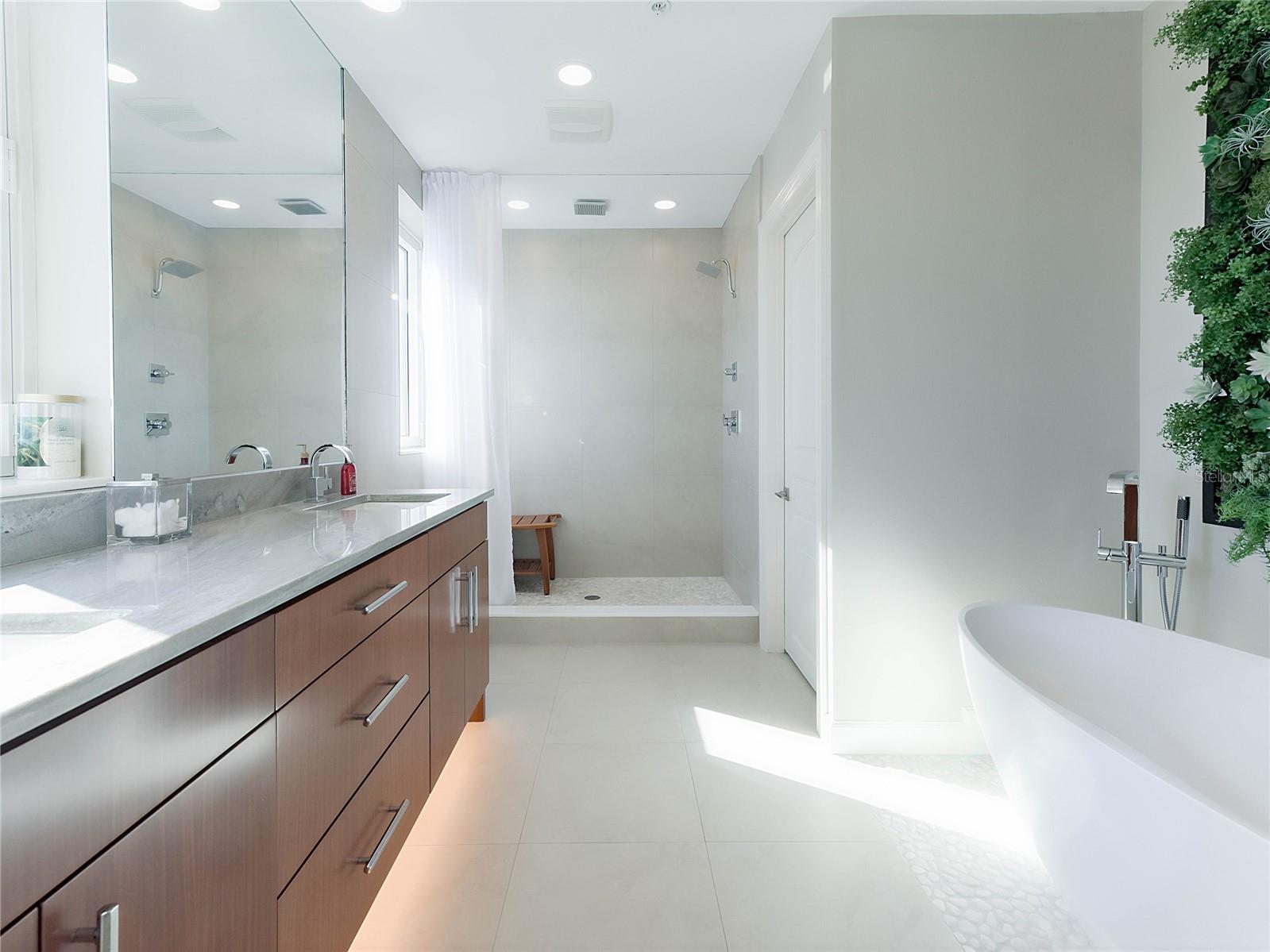 288 BEACH DR NE #6A — photo 30
