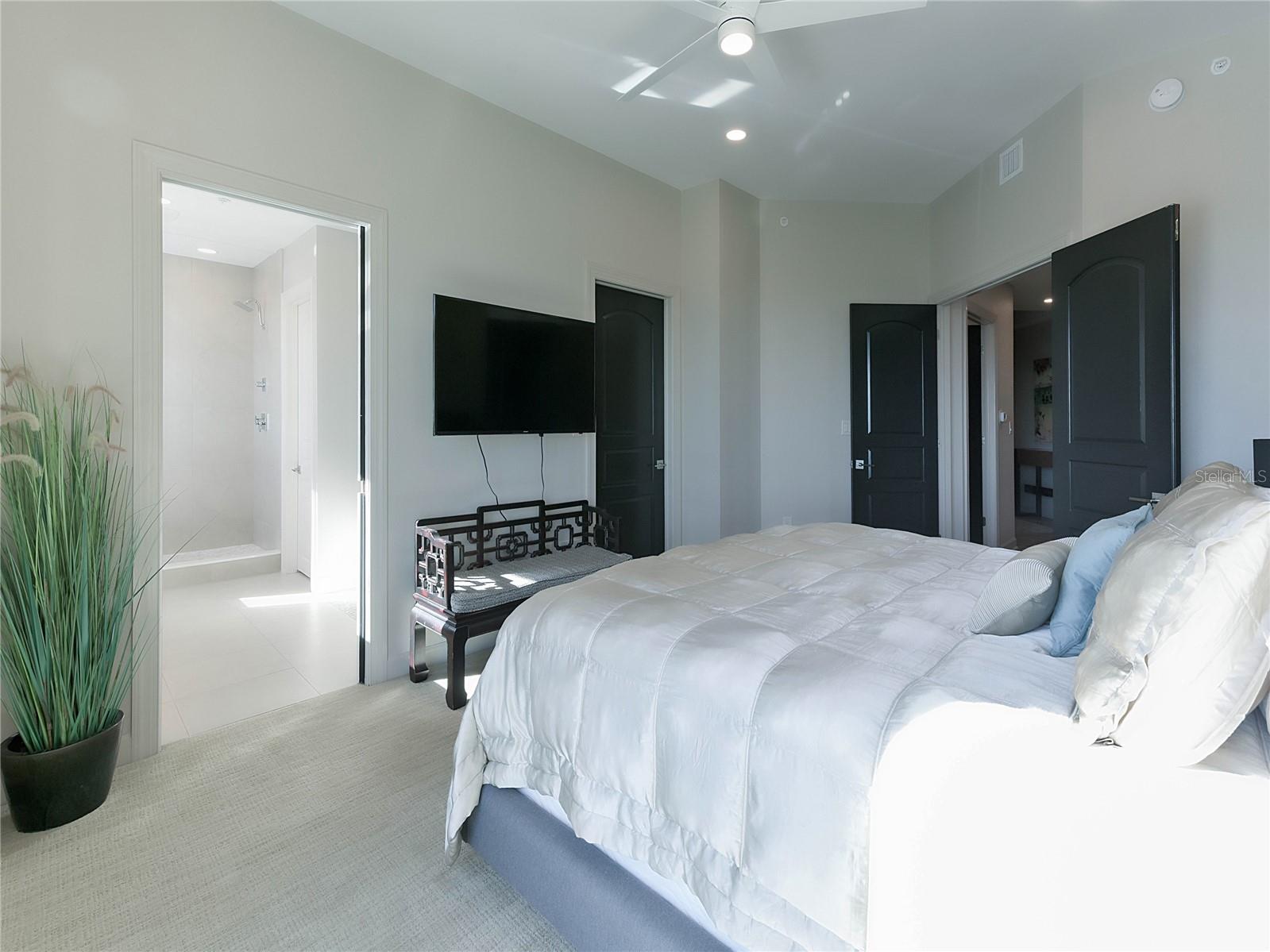 288 BEACH DR NE #6A — photo 28