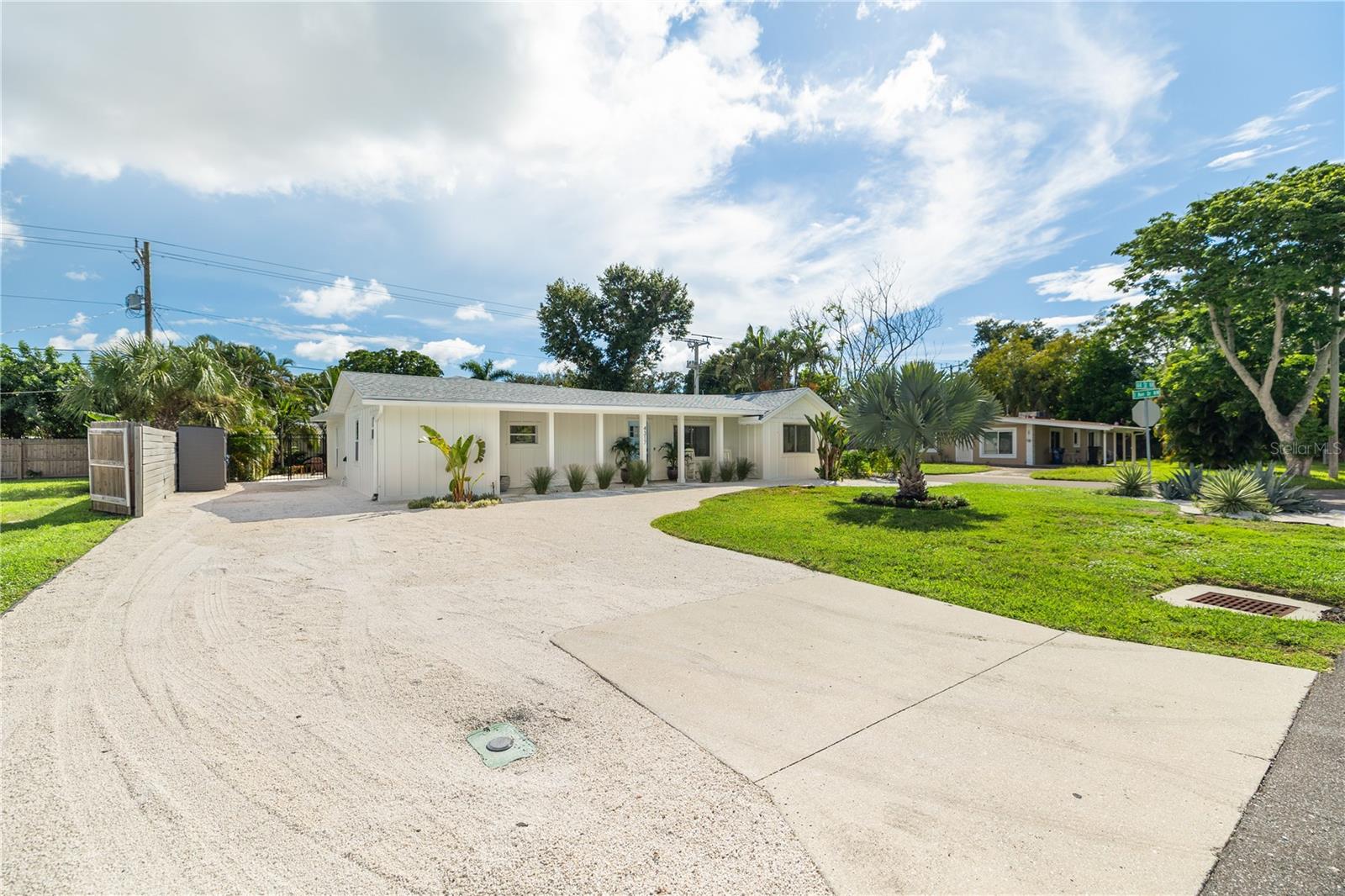 4317 1ST AVENUE DR NW — photo 3