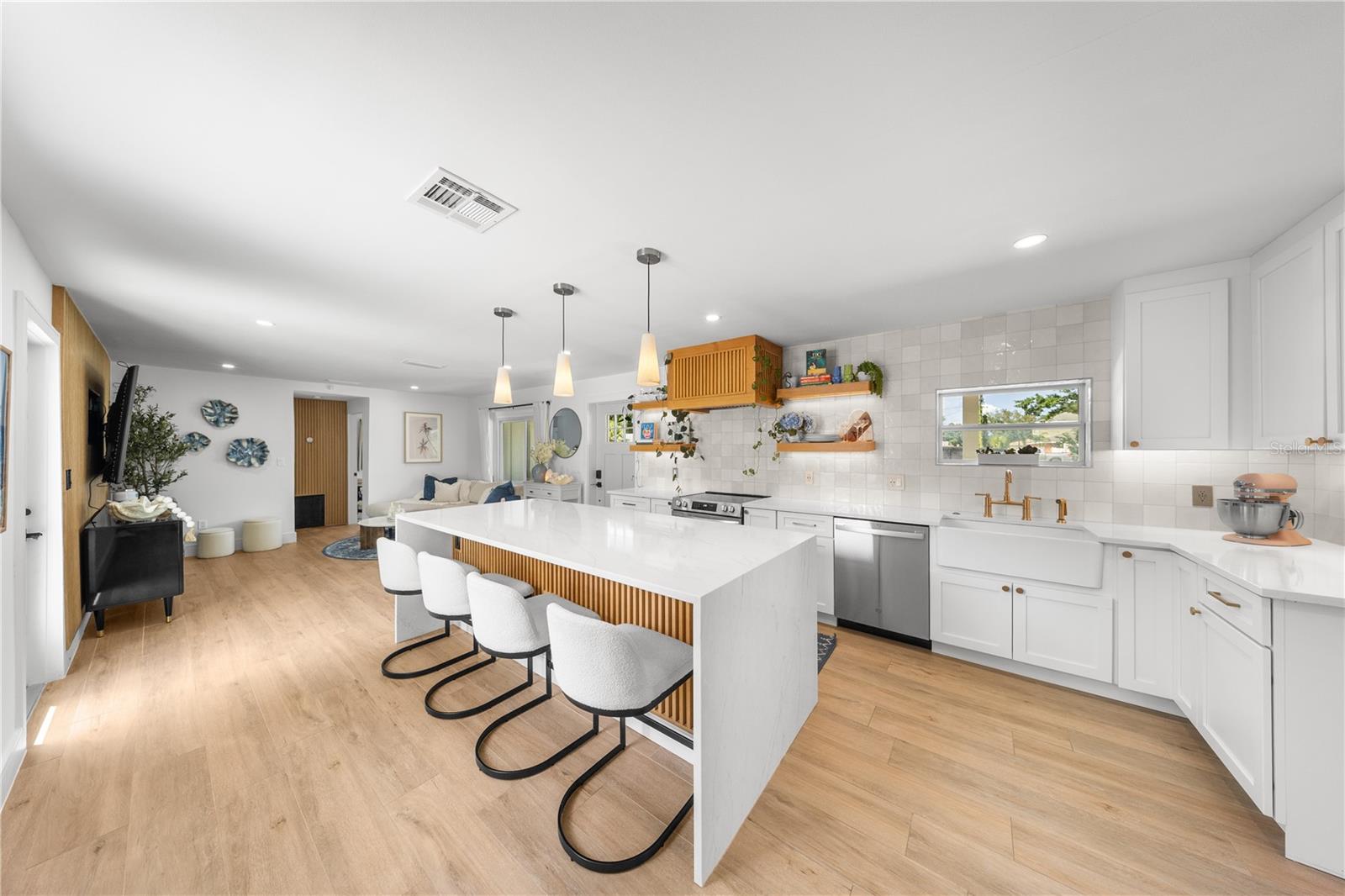 4317 1ST AVENUE DR NW — photo 5