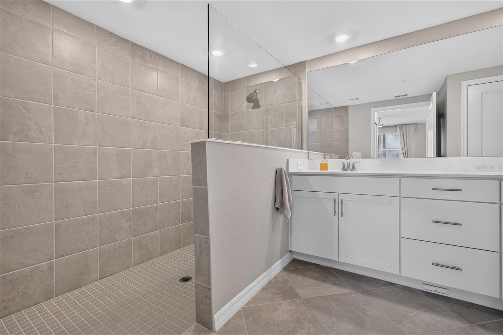 12620 RADIANCE CT #102 — photo 23