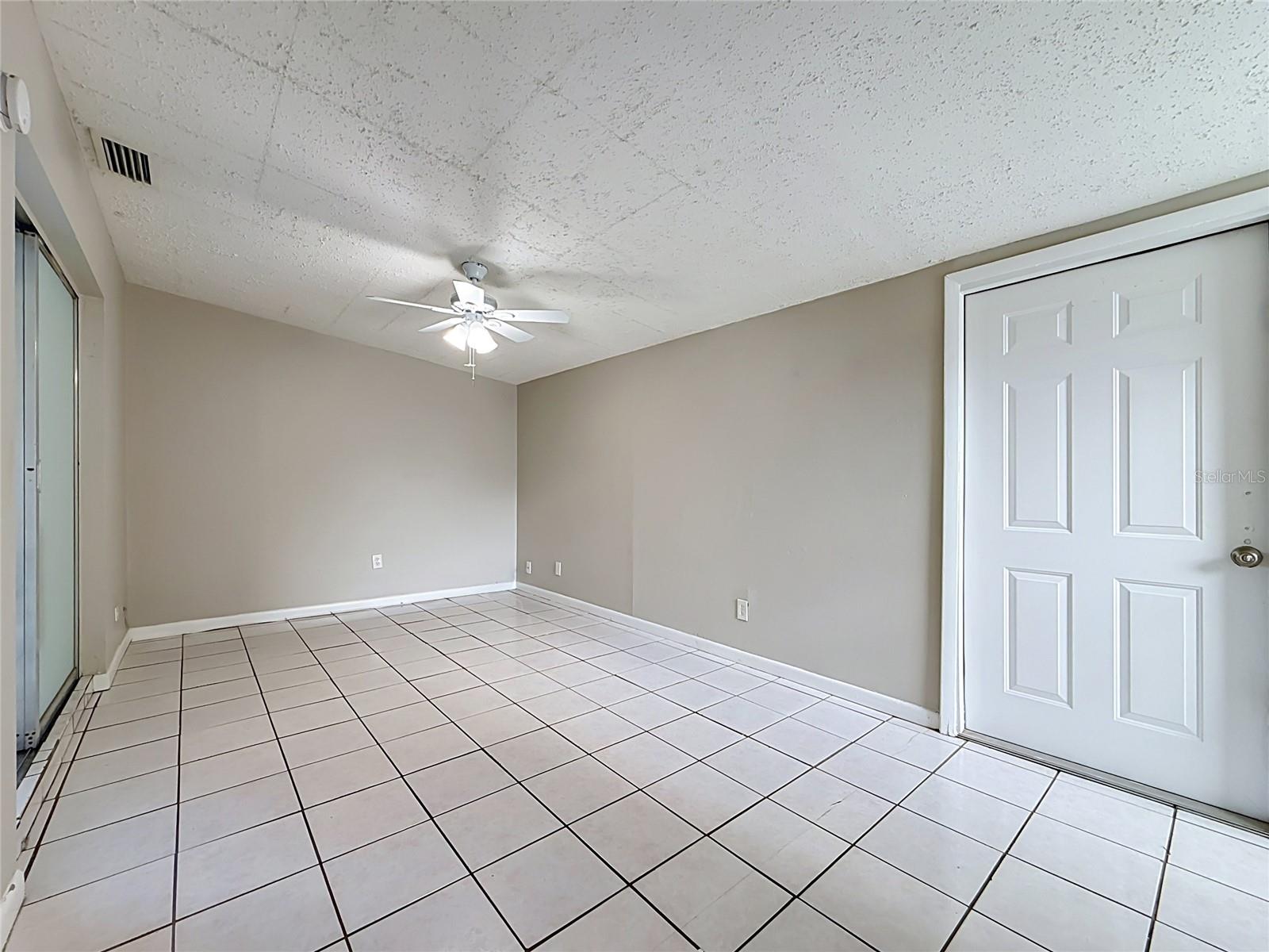 4923 CRESTHILL DR — photo 41