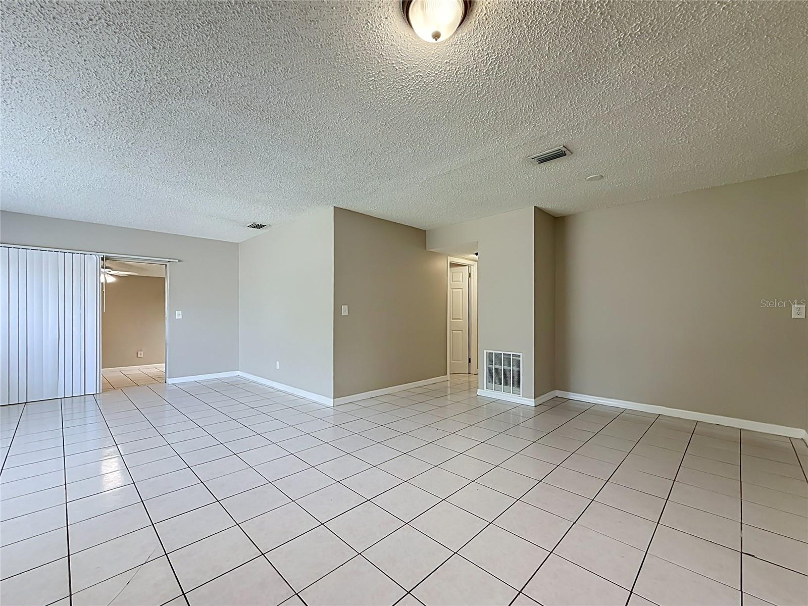 4923 CRESTHILL DR — photo 24