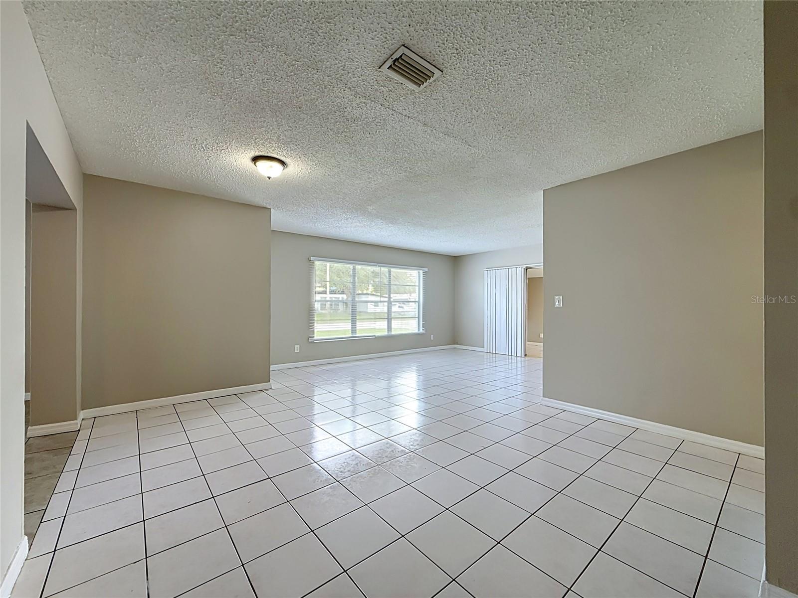 4923 CRESTHILL DR — photo 25
