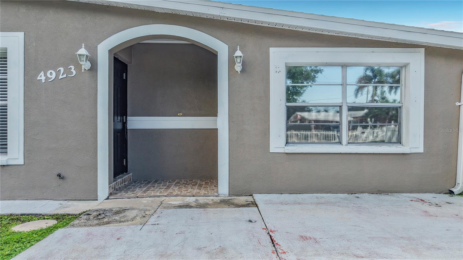 4923 CRESTHILL DR — photo 12