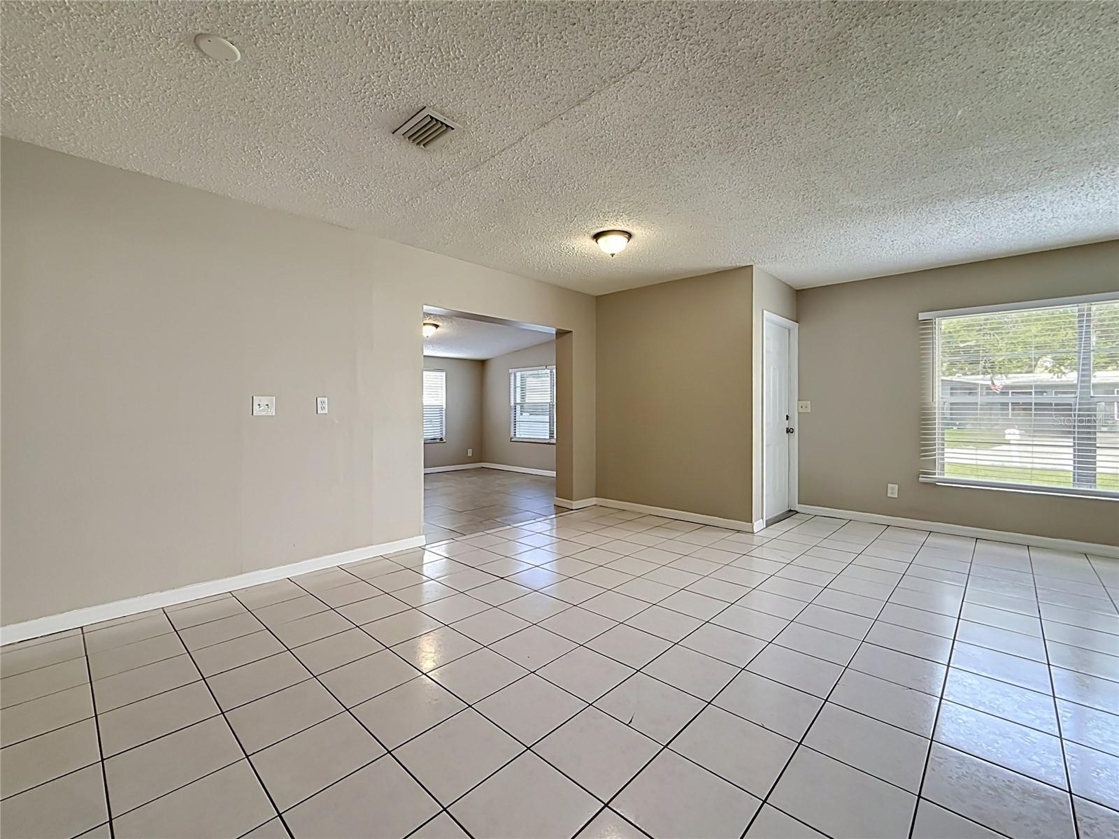 4923 CRESTHILL DR — photo 26