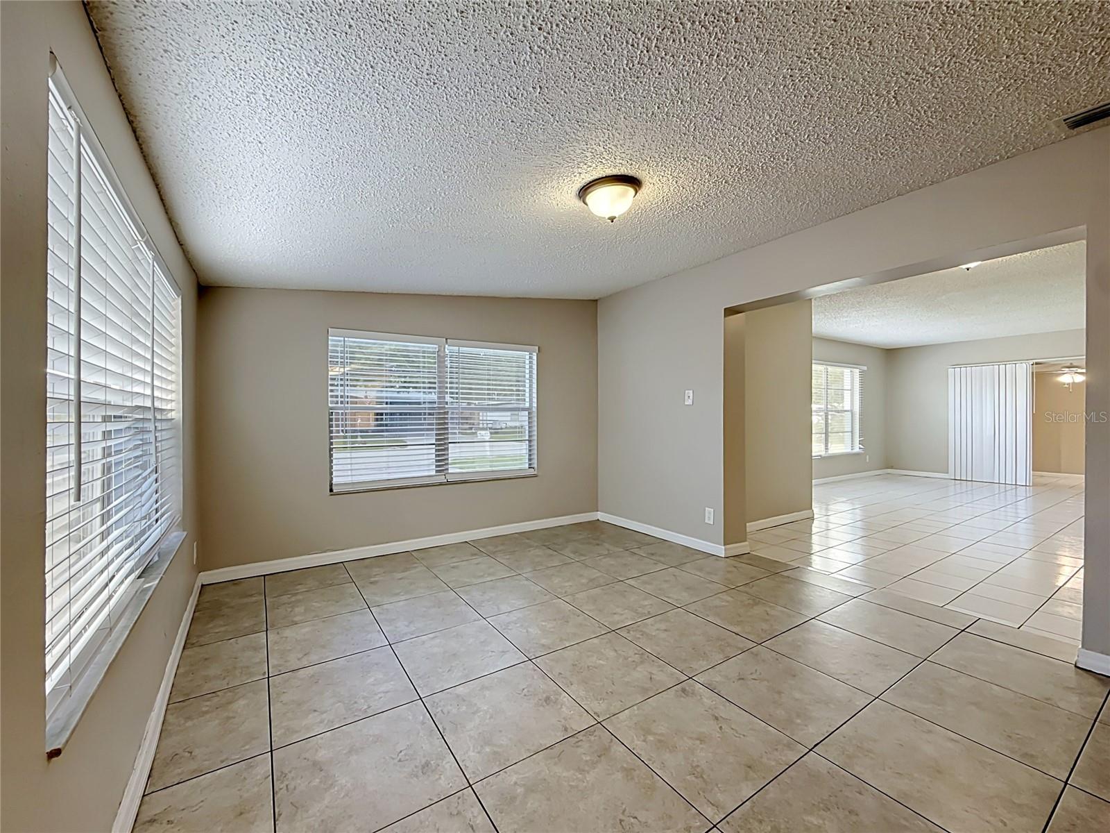 4923 CRESTHILL DR — photo 31