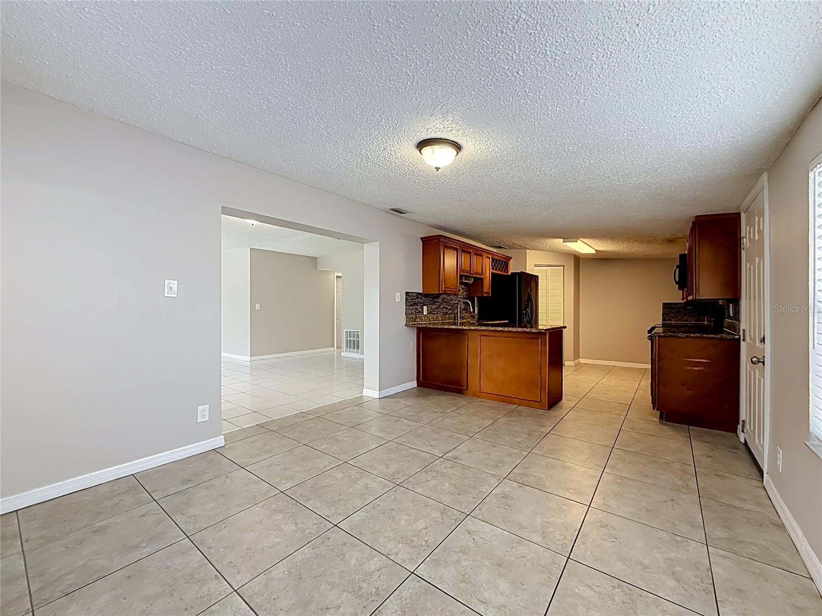 4923 CRESTHILL DR — photo 30