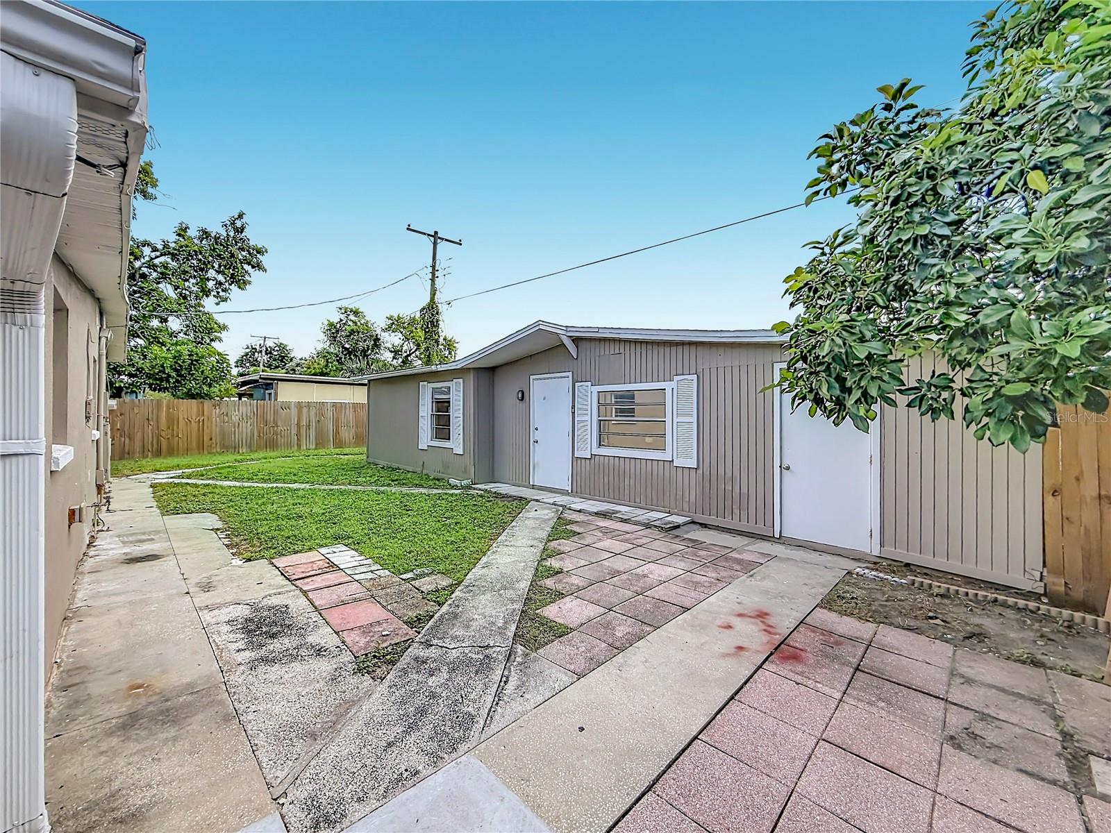 4923 CRESTHILL DR — photo 78