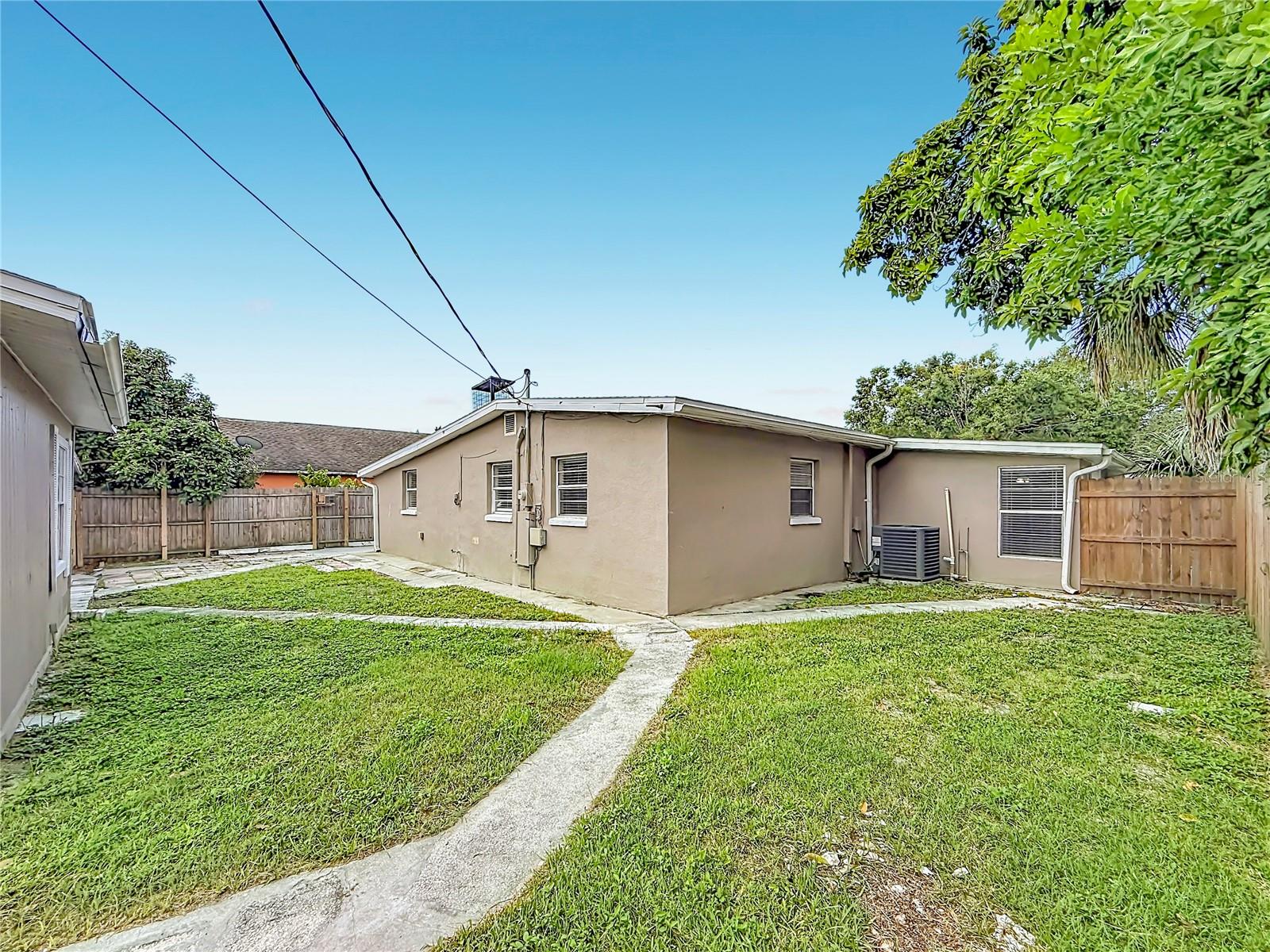 4923 CRESTHILL DR — photo 81