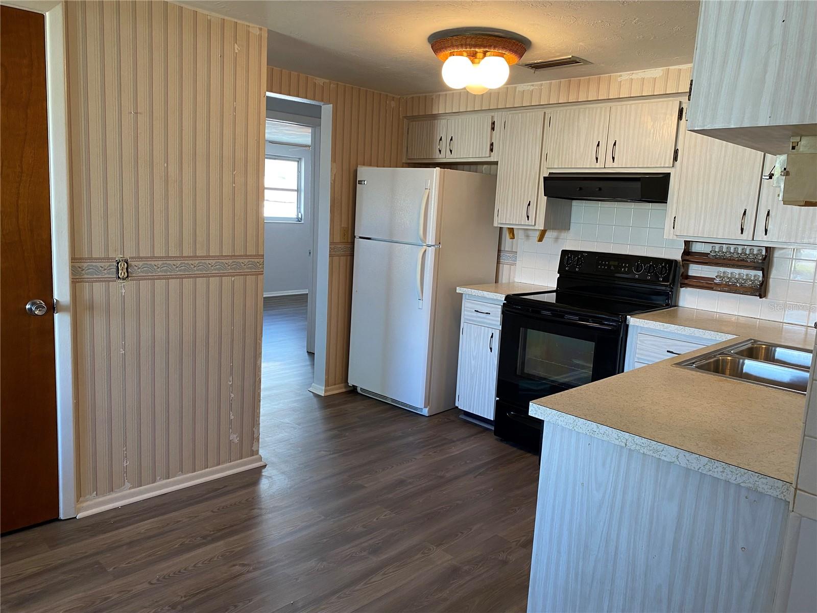 3614 NIXON RD — photo 2