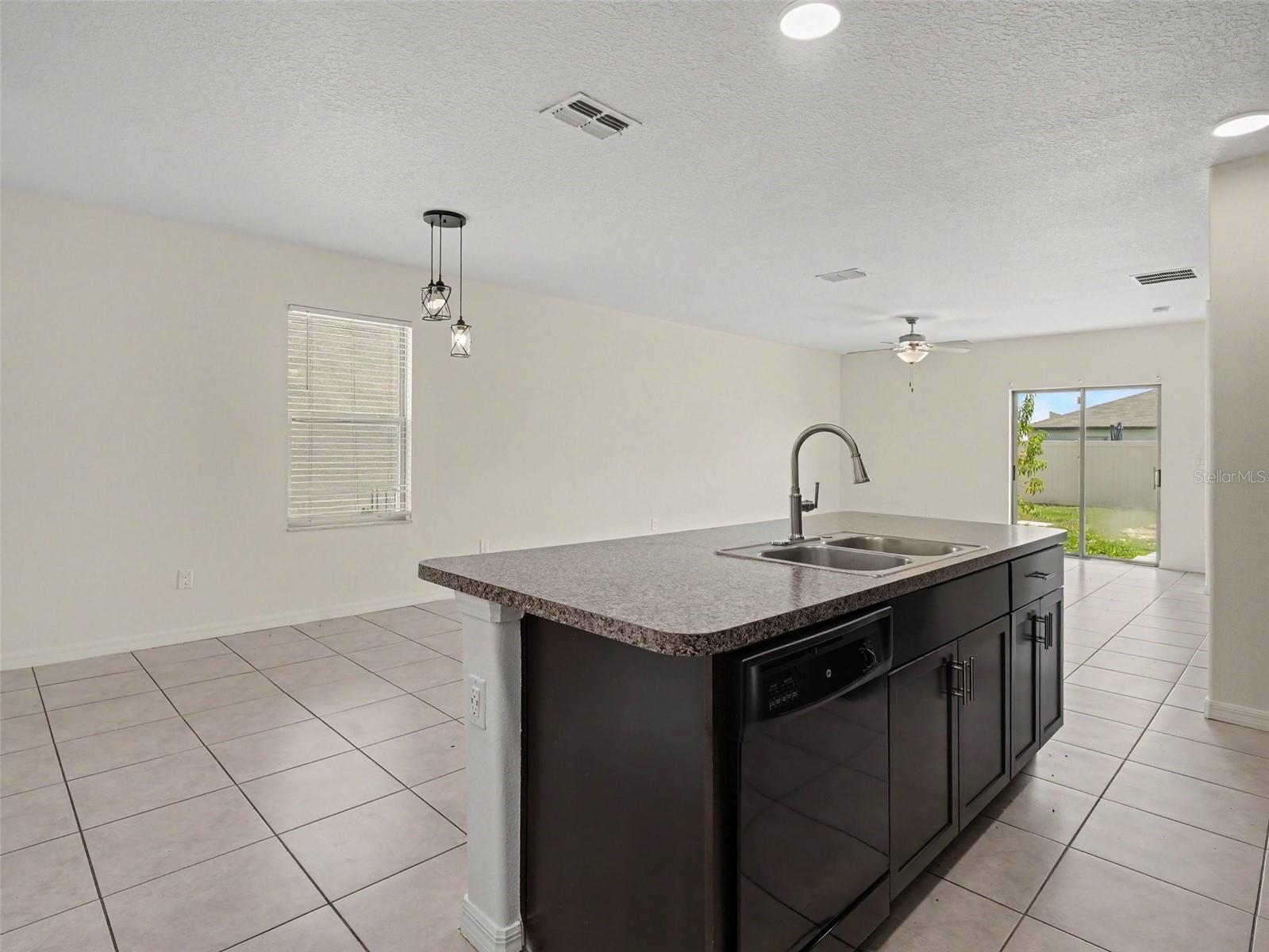 15470 BROAD BRUSH DR — photo 11
