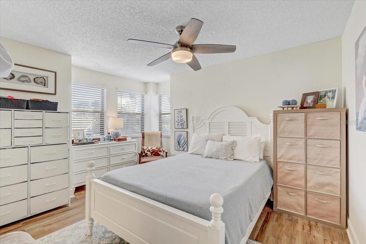 1952 LAUGHING GULL LN #1426 — photo 28