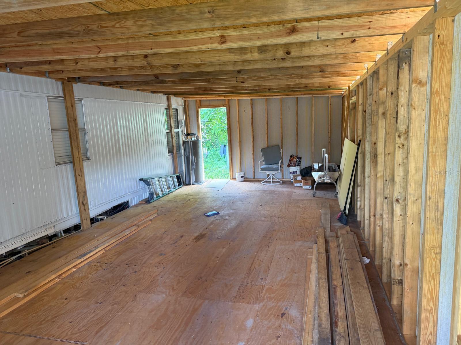4115 MAYWOOD DR — photo 32