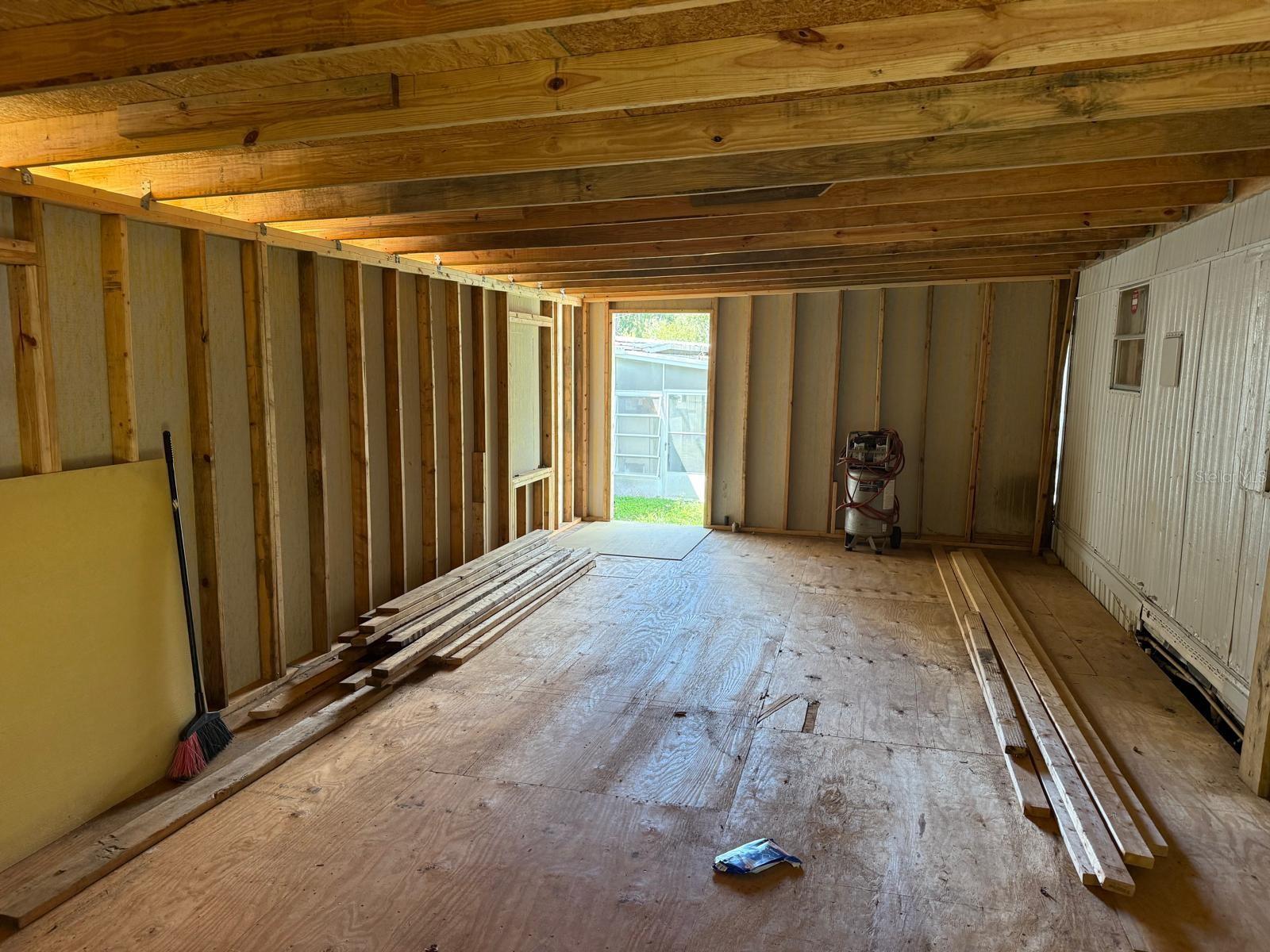 4115 MAYWOOD DR — photo 34